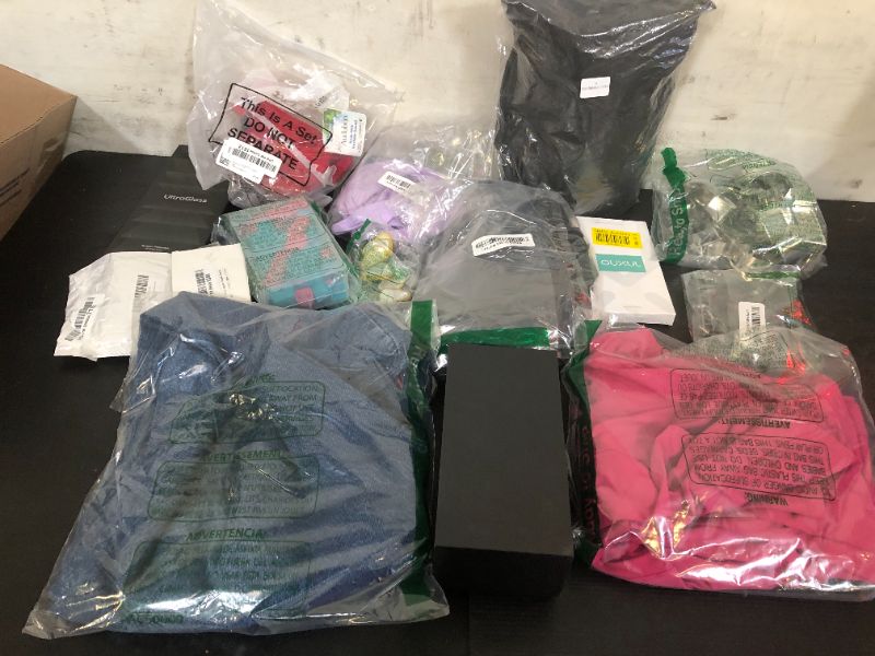 Photo 1 of  Small Items Pack ---sold as is
