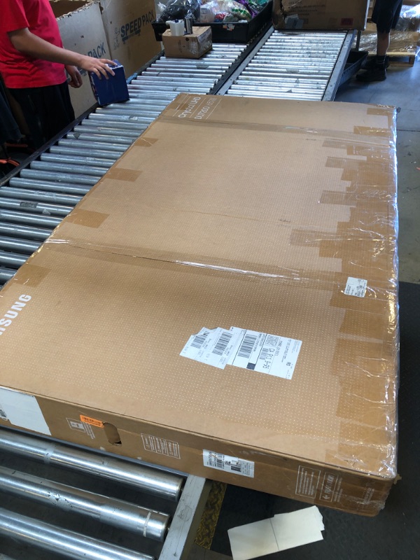 Photo 1 of SAMSUNG 65-Inch Class Crystal UHD 4K DU7200 Series HDR Smart TV w/Object Tracking Sound Lite, PurColor, Motion Xcelerator, Mega Contrast, Q-Symphony (UN65DU7200, 2024 Model)