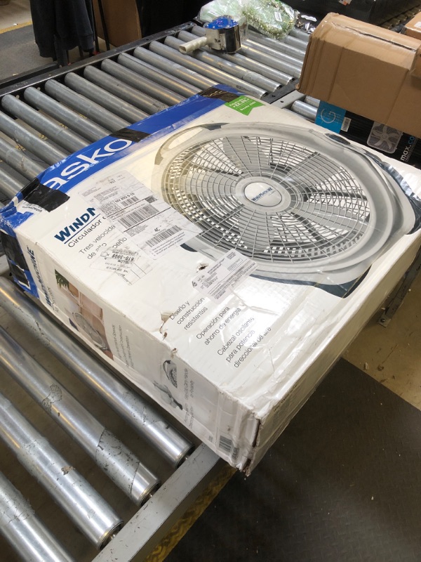 Photo 1 of Lasko Wind Machine 20 In.