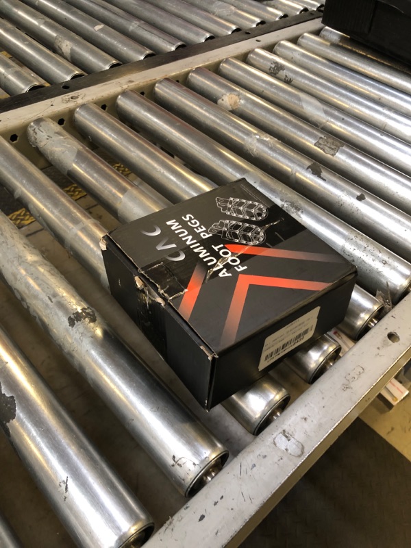 Photo 1 of JFG RACING Dirt Bike Foot Pegs,Dirtbike Foot Pegs Foot Pedals Rests CNC for Light Bee/SurRon/Sur Ron S/Sur Ron X/X160/X260/CRF150F CRF230F 2003-2019/KDX200 1983-1994 - Green