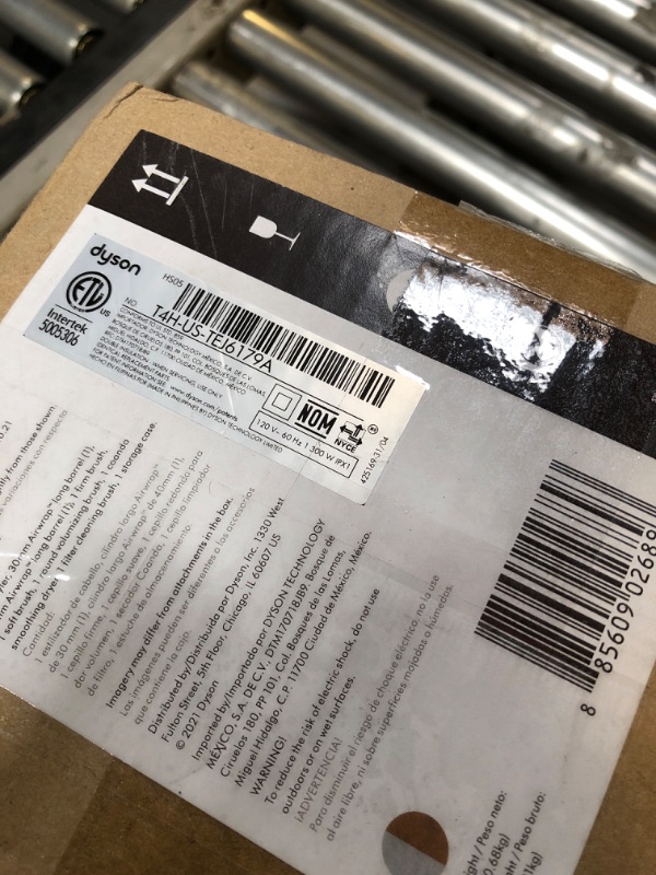 Photo 1 of Dyson Airwrap™ Multi-Styler Complete Long, Nickel/Copper