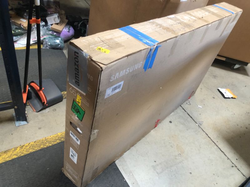 Photo 1 of SAMSUNG 65-Inch Class Crystal UHD 4K DU7200 Series HDR Smart TV w/Object Tracking Sound Lite, PurColor, Motion Xcelerator, Mega Contrast, Q-Symphony (UN65DU7200, 2024 Model)