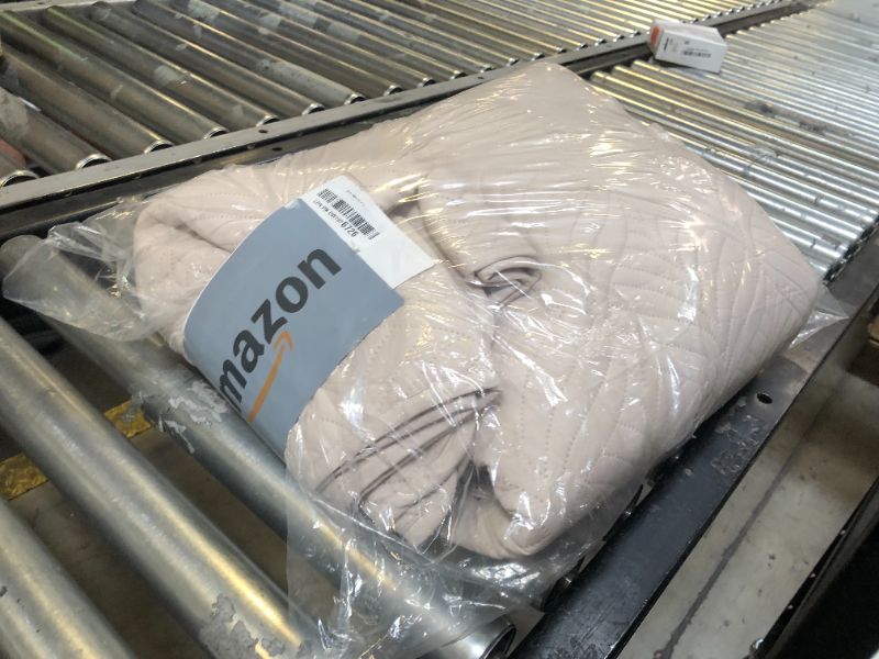 Photo 1 of Whale Flotilla Elegant Extra Soft California King Size Quilt Set, 3-Piece Lightweight Cal King Quilt Bedding Sets Oversized Bedspread Coverlet for All Seasons, Brich Beige