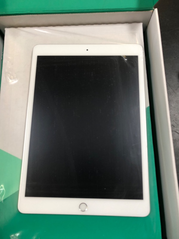 Photo 1 of 2020 Apple iPad (10.2-inch, WiFi, 128GB) - Silver (Renewed Premium)