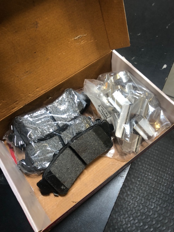 Photo 1 of Raybestos MGD154MH Reliant Brake Pad Set