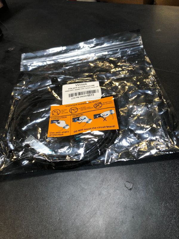 Photo 1 of Wiitek 10G SFP+ DAC Cable 2.5M, 10Gbase-CU SFP+ Direct Attach Cable, SFP Patch Cable Compatible for Cisco SFP-H10GB-CU2.5M, Meraki, Ubiquiti Unifi, TP-Link, Mikrotik, Netgear and More