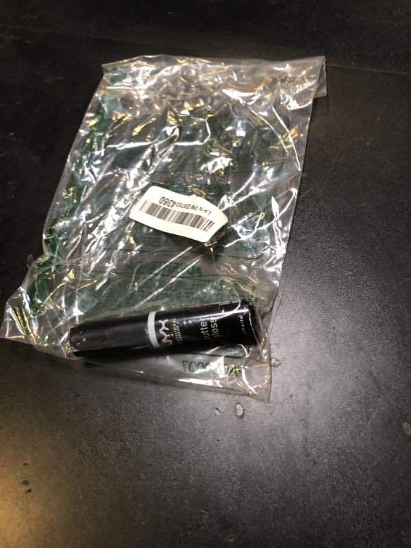 Photo 1 of NYX PROFESSIONAL MAKEUP Butter Gloss, Non-Sticky Lip Gloss - Licorice (Black)