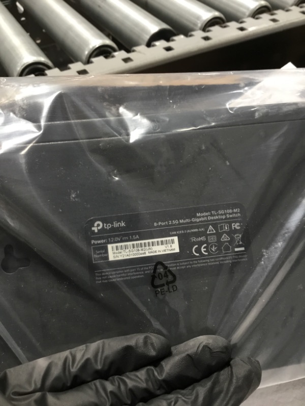 Photo 1 of *UNABLE TO TESTED* TP-Link TL-SG108-M2 - 8 Port Multi-Gigabit Unmanaged Network Switch, Ethernet Splitter, ?.??? Bandwidth, Plug & Play Desktop/Wall-Mount Fanless Metal Design