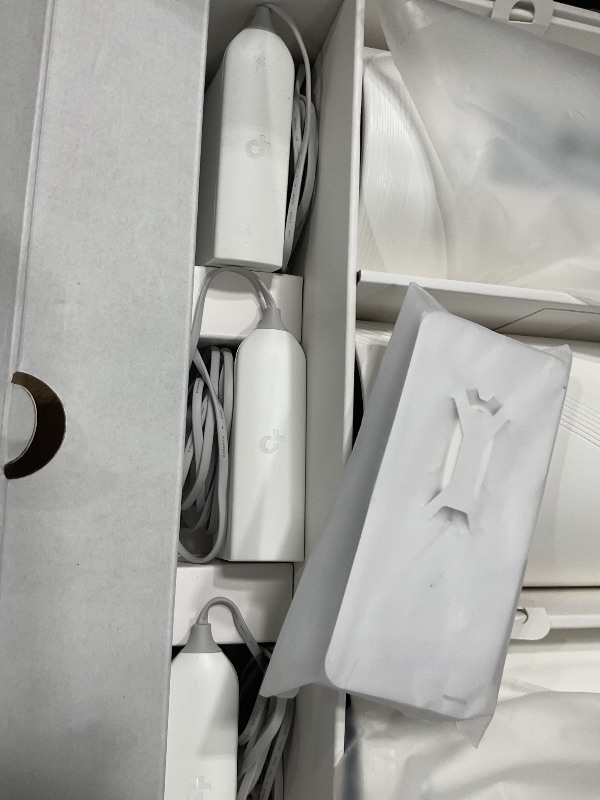 Photo 1 of *UNABLE TO TESTED*TP-Link ???? BE63 Tri-Band WiFi 7 BE10000 Whole Home Mesh System - 6-Stream 10 Gbps, 4x2.5G Ports Wired Backhaul, 4x Smart Internal Antennas, VPN, MU-MIMO, HomeShield, Free Expert Support (3-Pack)