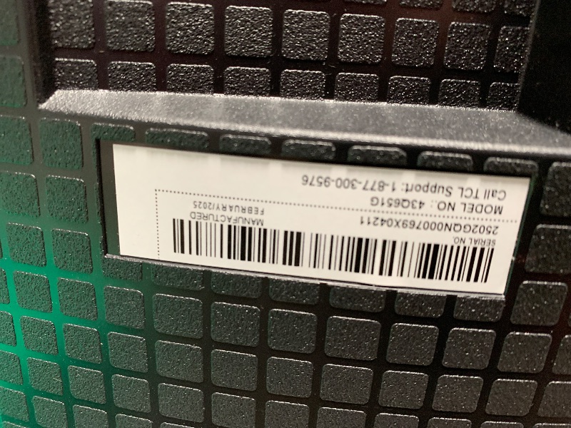 Photo 1 of *****************SCREEN CRACKED, NON-FUNCTIONAL, FINAL SALE**************
TCL 43-Inch Q65 QLED 4K UHD Smart TV with Google TV (43Q651G, 2024 Model) Dolby Vision, Dolby Atmos, HDR Pro+, Game Accelerator Enhanced Gaming, Voice Remote, Works with Alexa, Stre