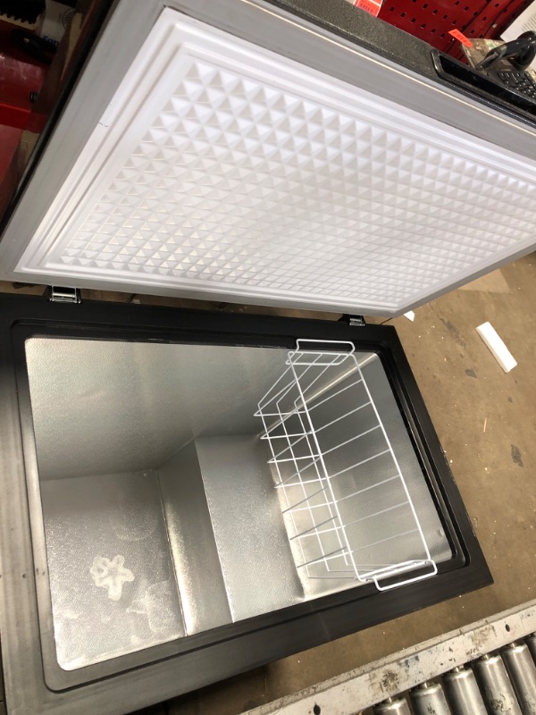Photo 1 of ****PARTS ONLY***Frigidaire Chest Deep Freezer, 7 Cu. Ft. Capacity, Granita Rugged Design-Adjustable Thermostat-Removable Vinyl Coated Wire Basket-Easy Defrost Drain