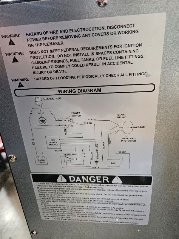 Photo 1 of ** For parts, non working ** EdgeStar IB250BL 15 Inch Wide 20 Lb. Built-In Ice Maker with 25 Lbs. Daily Ice Production - No Drain Required