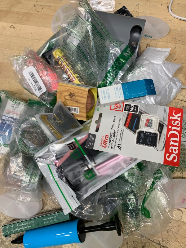 Photo 1 of **NO RETURNS** MISC ITEMS (31)