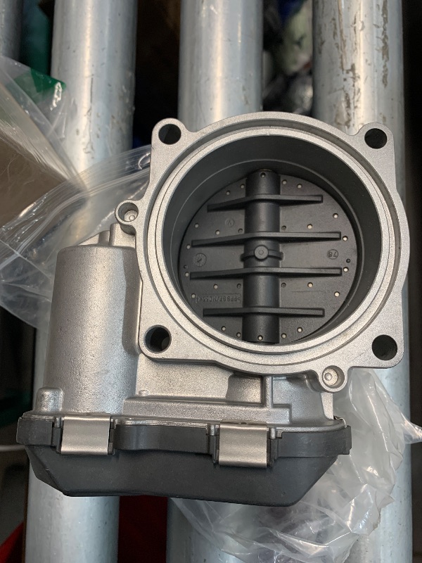 Photo 1 of (please see all images) A2C53112155 Throttle Valve Body Compatible with B-M-W Replace 7556118001 75561180-01 After sales parts