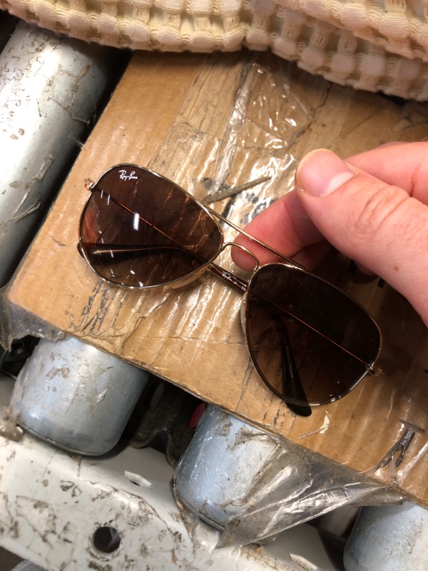 Photo 1 of (USED/FAIR) (BAGGED) Ray-Ban Junior Kids' RJ9506S Metal Aviator Sunglasses, Arista/Brown Gradient Dark Brown, 52 mm