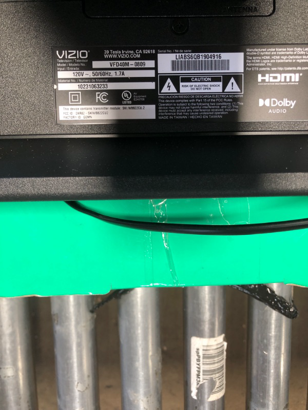 Photo 1 of ***DAMAGED SCREEN***VIZIO 40-inch Full HD 1080p Smart TV with DTS Virtual: X, Alexa Compatibility, Google Cast Built-in, Bluetooth Headphone Capable, (VFD40M-08 New)