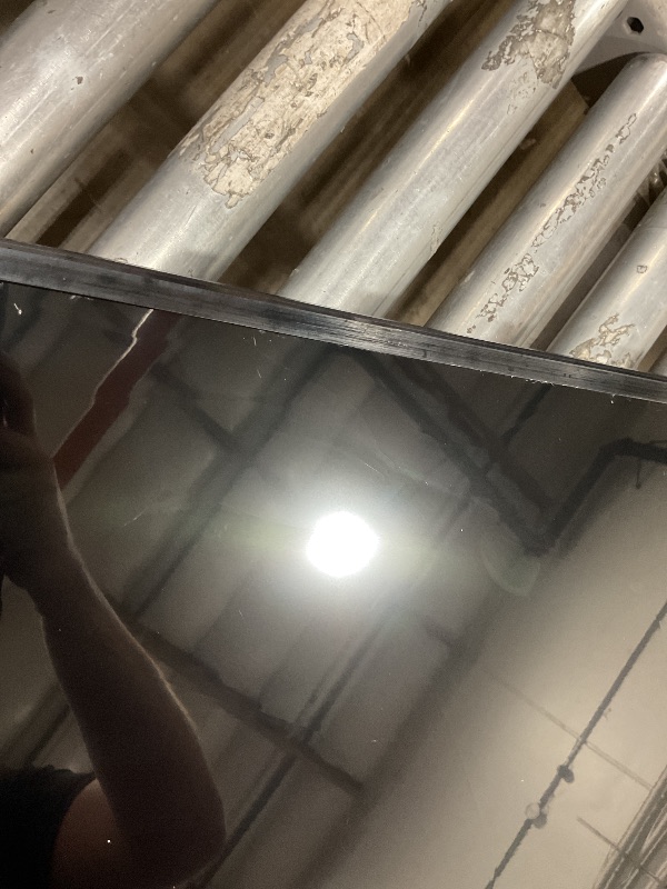 Photo 1 of ***DAMAGED SCREEN***Samsung 50-Inch Class QLED Q7F Series Samsung Vision AI Smart TV (2025 Model, 50Q7F) Quantum HDR, Object Tracking Sound Lite, Q4 AI Gen1 Processor, 4K upscaling, Gaming Hub, Alexa Built-in