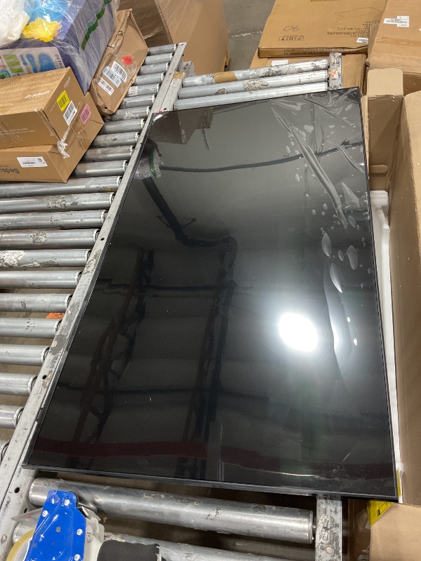 Photo 1 of ***DAMAGED SCREEN***Samsung 50-Inch Class QLED Q7F Series Samsung Vision AI Smart TV (2025 Model, 50Q7F) Quantum HDR, Object Tracking Sound Lite, Q4 AI Gen1 Processor, 4K upscaling, Gaming Hub, Alexa Built-in