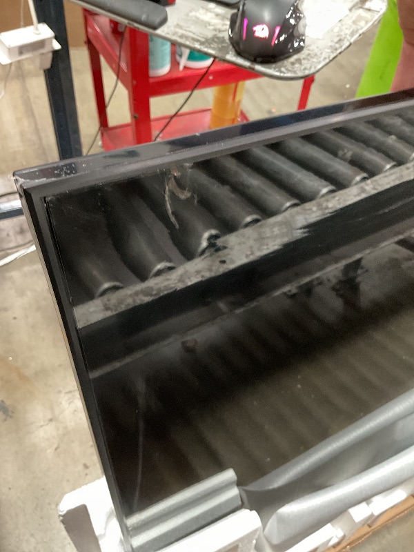 Photo 1 of ***DAMAGED SCREEN***SAMSUNG 85-Inch Class QLED Q7F Series Samsung Vision AI Smart TV (2025 Model, 85Q7F) Quantum HDR, Object Tracking Sound Lite, Q4 AI Gen1 Processor, 4K upscaling, Gaming Hub, Alexa Built-in