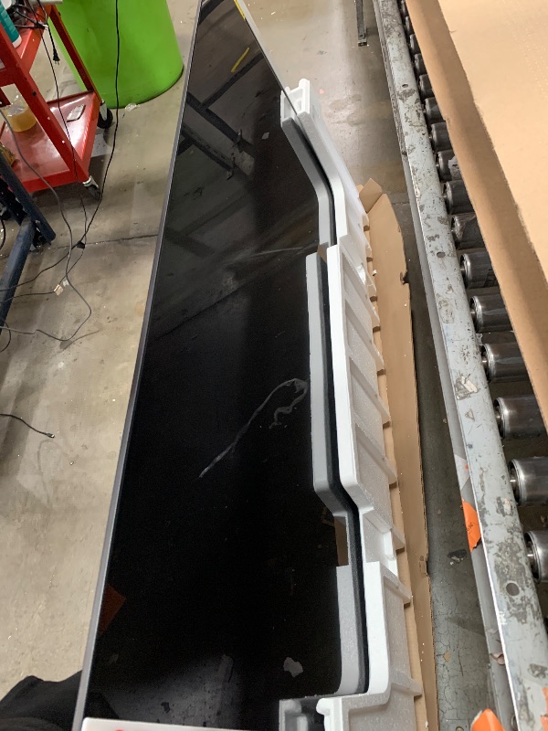 Photo 1 of ***DAMAGED SCREEN***Samsung 70-Inch Class Crystal UHD U8000F 4K Smart TV (2025 Model) Endless Free Content, Crystal Processor 4K, MetalStream Design, Knox Security, Alexa Built-in