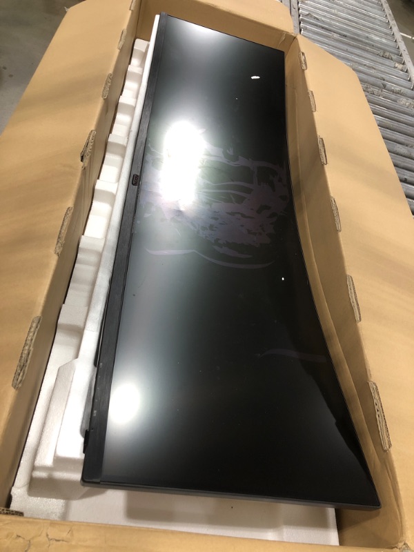 Photo 1 of ***DAMAGED SCREEN***AOC - CU34G2XP 34" VA Curved Gaming Monitor, WQHD (3440x1440), 180Hz, 1ms, Freesync, HDR 400 