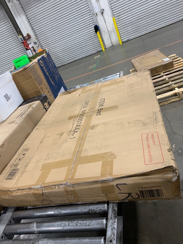 Photo 1 of ***************INCOMPLETE ITEM, THIS IS ONLY 1 BOX IN A MULTI BOX SET**************
Bellemave Twin Size Daybed with Drawers, Upholstery Daybed with LED Light ? Charging Station, Fabirc Day Bed with Wood and Metal Frame, Twin Daybed Frame with Storage Shel