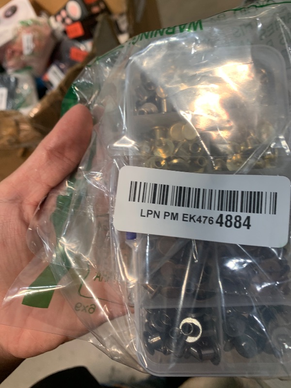 Photo 1 of 100 Sets Chicago Screws for Leather Crafting 7/20 Inch, 5 Colors of Rivets for Leather, Chicago Screws for DIY Leathercraft (Silver, Light Gold, Bronze, Antique Copper, GunMetel)