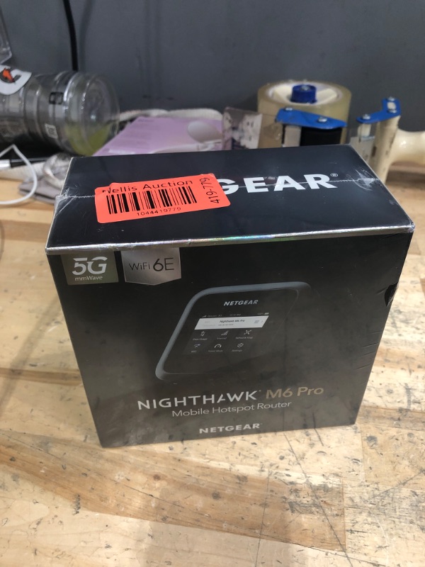 Photo 1 of *** FACTORY SEALED***NETGEAR Nighthawk M6 Pro Mobile Hotspot 5G mmWave, 8Gbps, Unlocked, AT&T, T-Mobile, Verizon International Roaming 125 Countries, WiFi 6E, Portable Device for Travel, Modem Wireless Router (MR6550)