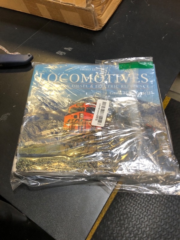 Photo 1 of Locomotives: The Modern Diesel and Electric Reference