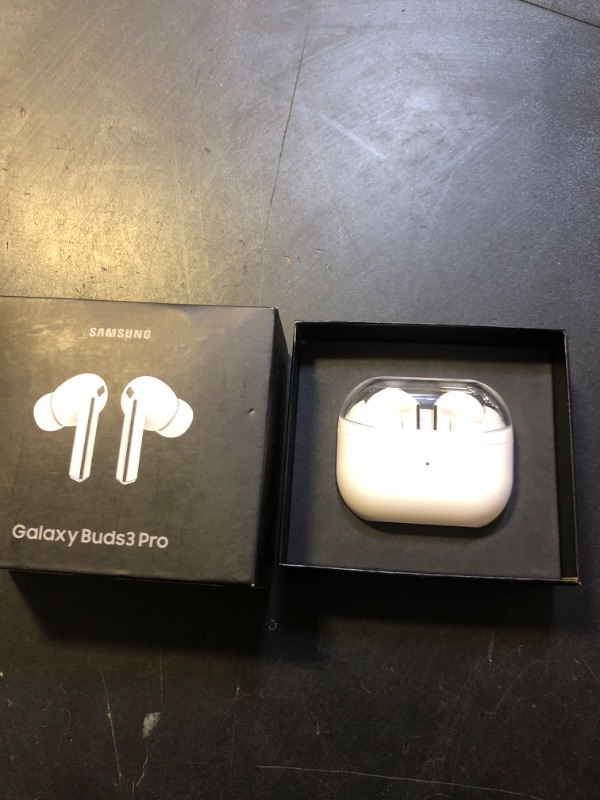 Photo 2 of SAMSUNG Galaxy Buds 3 Pro AI True Wireless Bluetooth Earbuds, Noise Cancelling, Sound Optimization, Real-Time Interpreter, Redesigned Comfort Fit Latin American Version (White)