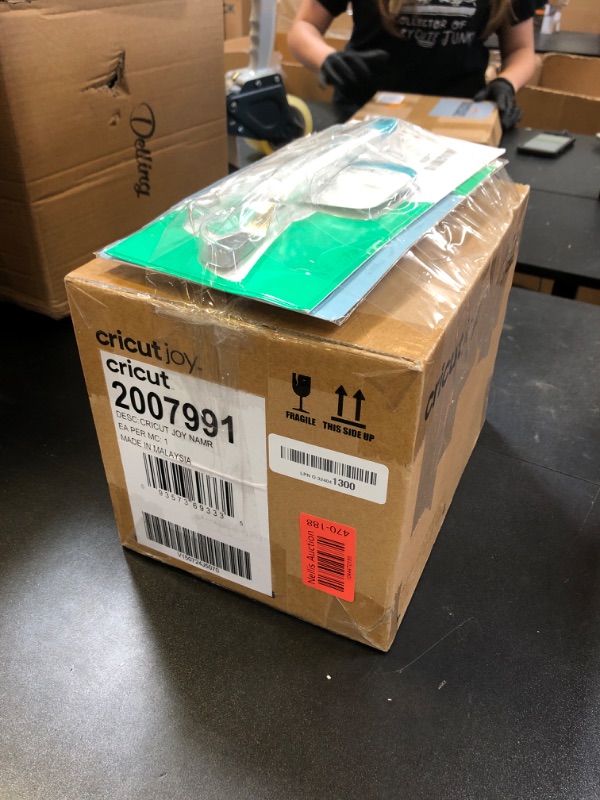 Photo 1 of Cricut Joy Machine Card Bundle