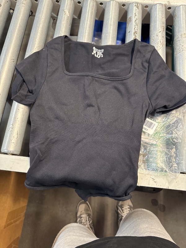 Photo 1 of (MEDIUM) (BAGGED) PUMIEY Women's V Neck Short Sleeve Bodysuit Sexy Tops Sharp Collection
