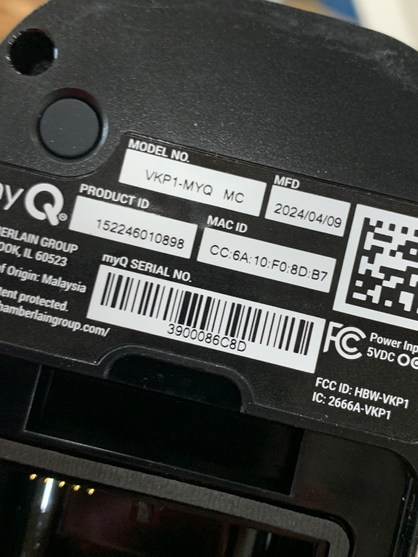 Photo 1 of ************Missing parts- charging wire and screws************
myQ Smart Garage Door Video Keypad with Wide-Angle Camera,Customizable PIN Codes,and Smartphone Control–Take Charge of Your Garage Access Works with Chamberlain, LiftMaster and Craftsman open