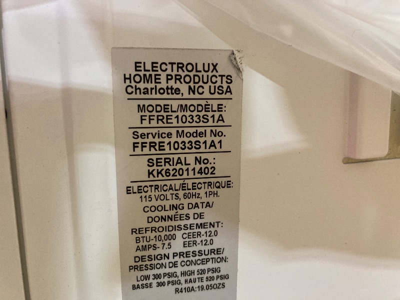 Photo 1 of *******PARTS ONLY*******Frigidaire 10,000 BTU Window Air Conditioner with Remote Control, Cools Up to 450 Sq. Ft., Quiet Operation, Eco Mode, 3 Fan Speeds, Auto Restart, White