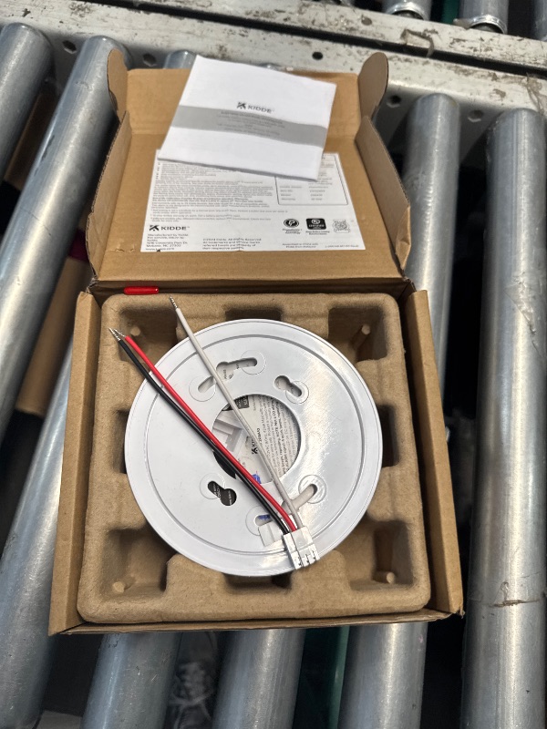 Photo 1 of (HARDWIRE REQUIRED) (UNTESTED) Kidde Hardwired Smoke Detector, 10-Year Battery Backup, Interconnectable, LED Warning Light Indicators