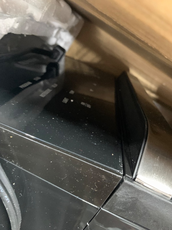 Photo 1 of ***PARTS ONLY***Nuwave Brio 15.5Qt Air Fryer Rotisserie Oven, X-Large Family Size, Powerful 1800W, 4 Rack Positions, 50°-425°F Temp Controls, 100 Presets & 50 Memory, Integrated Smart Thermometer, Linear T Technology