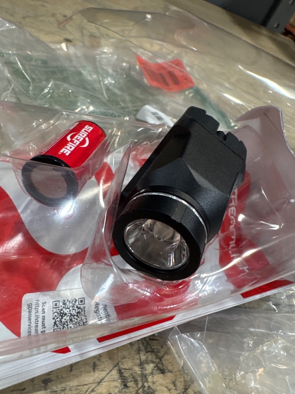 Photo 1 of *UNABLE TO TEST* Streamlight 69458 TLR-7 HL-X USB 1000-Lumen Rechargeable Rail Mounted Weapon Light, Includes Interchangeable High and Low Switches, Black