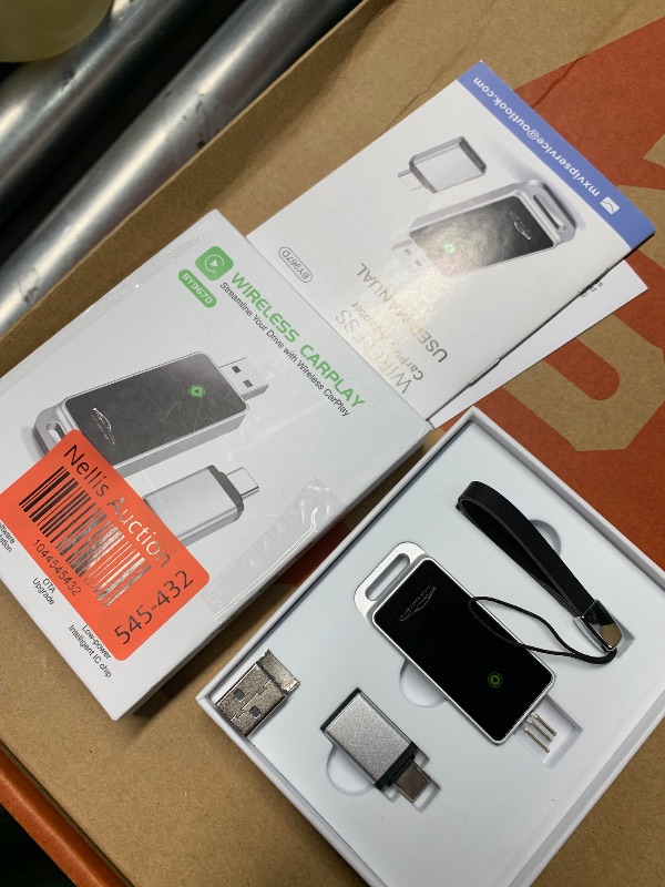 Photo 1 of (USED/FAIR) Wireless CarPlay Adapter 2024 Upgrade, Plug and Play, No Latency, Converts Factory Wired to Wireless, Compatible with iPhone 6+ and 2015+ Cars, Bluetooth 2.4GHz and Wi-Fi 2.4+5.8GHz (CarPlay)