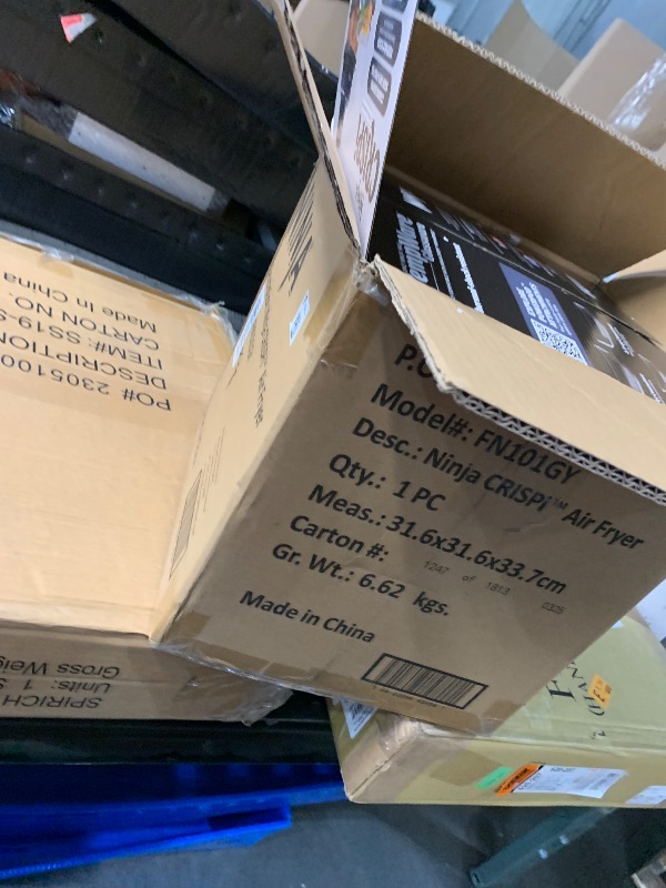 Photo 1 of (Sold for parts only) Ninja Crispi 4-in-1 Portable Glass Air Fryer Cooking System, 1500W, 4QT & 6-Cup TempWare Glass Containers with Storage Lids, Microwave, Freezer & Dishwasher Safe, Cyberspace Gray, FN101GY