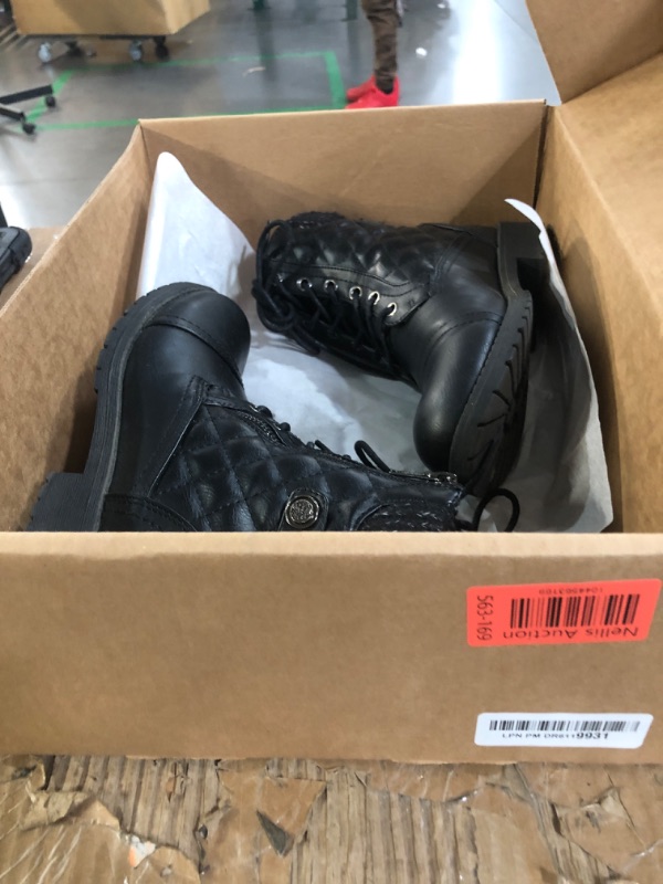 Photo 1 of (used item)(see images) Vepose Women's Black Ankle Boots, Lace up Casual Combat Booties, Size 6.5 US - 927 Knitting Wool (CJY927 Black 06.5)