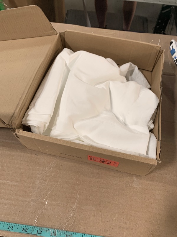 Photo 1 of (PARTIAL SET) (USED/FAIR) Amazon Basics 4 Piece Microfiber Lightweight Wrinkle-free Breathable Bed Sheet Set, Super Soft Easy Care, 14" Deep Pockets, Queen, Bright White, Solid