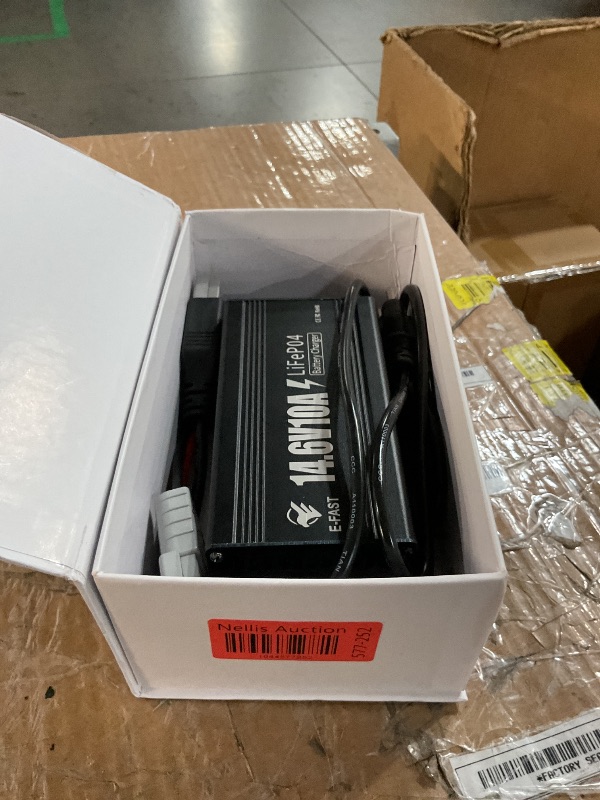 Photo 1 of 12V 10A Lithium Battery Charger 14.6V LiFePO4 Battery Charger Smart Charger with Anderson Connector Indicator Special for Lithium LiFePO4 Deep Cycle Rechargeable Batteries of Boat, RV