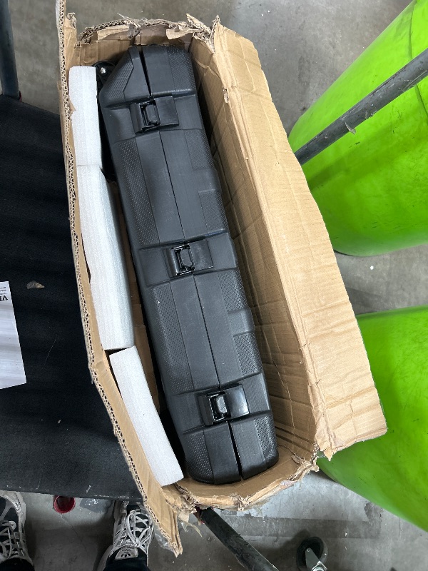 Photo 4 of VEVOR Demolition Jack Hammer, MAX 2200W Electric Jackhammer Heavy Duty, 1350 BPM Concrete Breaker 6pcs Chisels Bit Chipping with Case