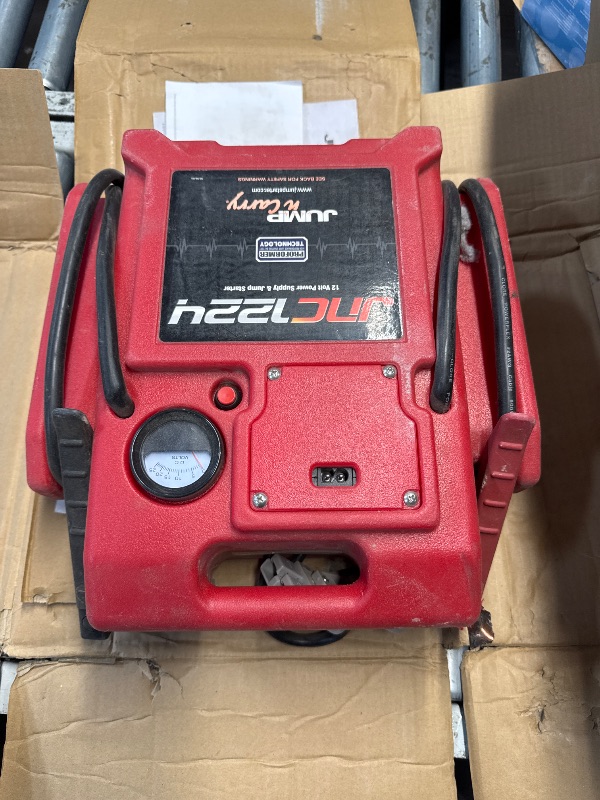 Photo 1 of (PARTS) (NOT A FUNCTIONAL ITEM) Clore Automotive Jump-N-Carry JNC950 2000 Peak Amp 12V Jump Starter