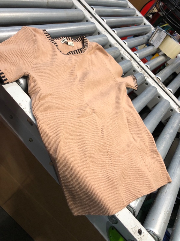 Photo 1 of (SMALL-MEDIUM) (BAGGED) (USED/FAIR) Disamer Cap Sleeve Knit Sweater Tops Sleeveless Vest 2025 Spring Clothes Oversized Summer Tank Trendy Short Sleeve T Shirts,Line Apricot,Medium