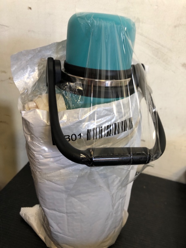 Photo 1 of Insulate Water Bottle with Handle 