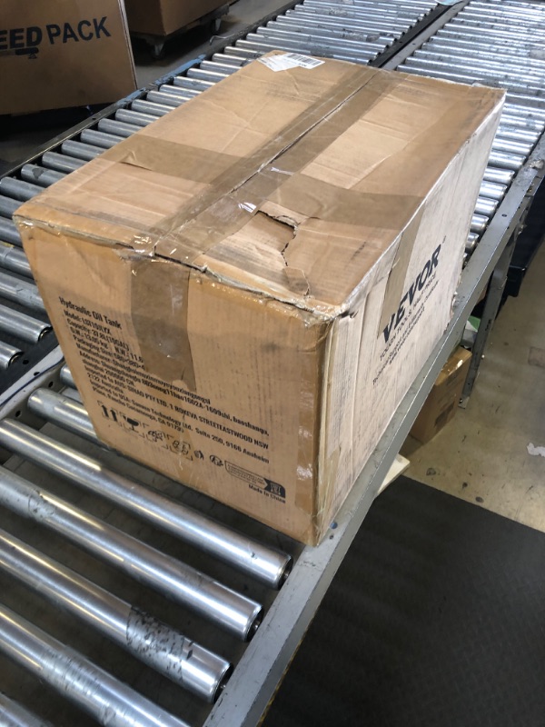 Photo 1 of VEVOR Hydraulic Fluid Tank 10 Gal Fuel Tank Heavy Duty Hydraulic Steel Tank Reservoir, Gasoline Transfer Tanks, Hydraulic Reservoir with Strainer Tank Gauge Filter Breather Cap for Tractors & Trucks