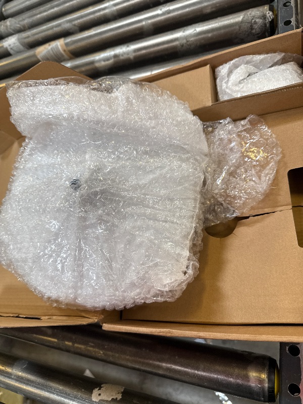 Photo 1 of Moen Verso Chrome Adjustable 9" Diameter Spray Head Rainshower, 220R3