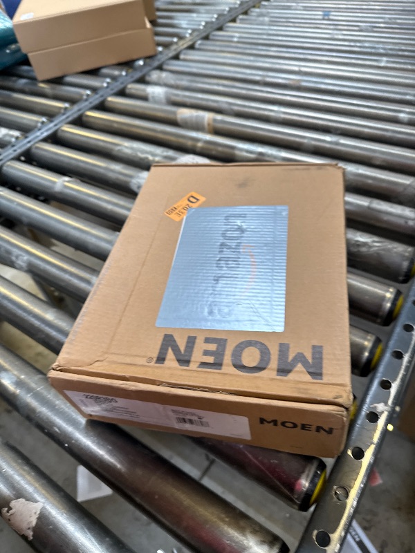 Photo 1 of Moen Verso Chrome Adjustable 9" Diameter Spray Head Rainshower, 220R3