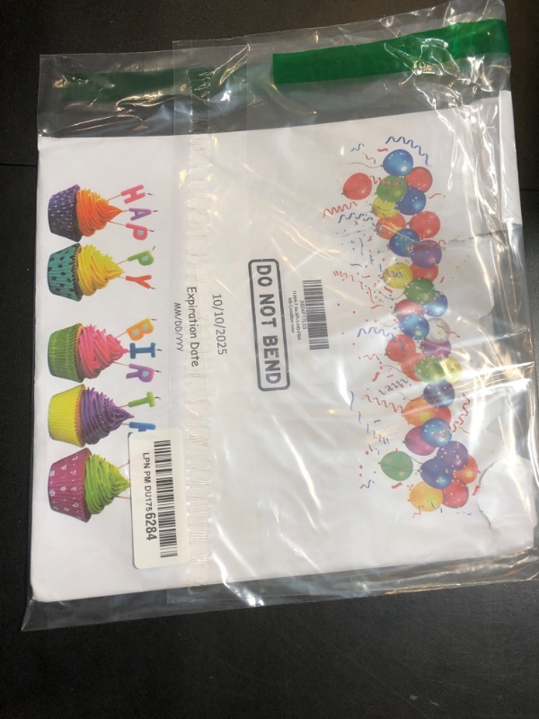 Photo 1 of 7.5 Inch Cake Topper – Round Edible Birthday Cake Decorations, Happy Birthday Cake (SKU: Turning Red)